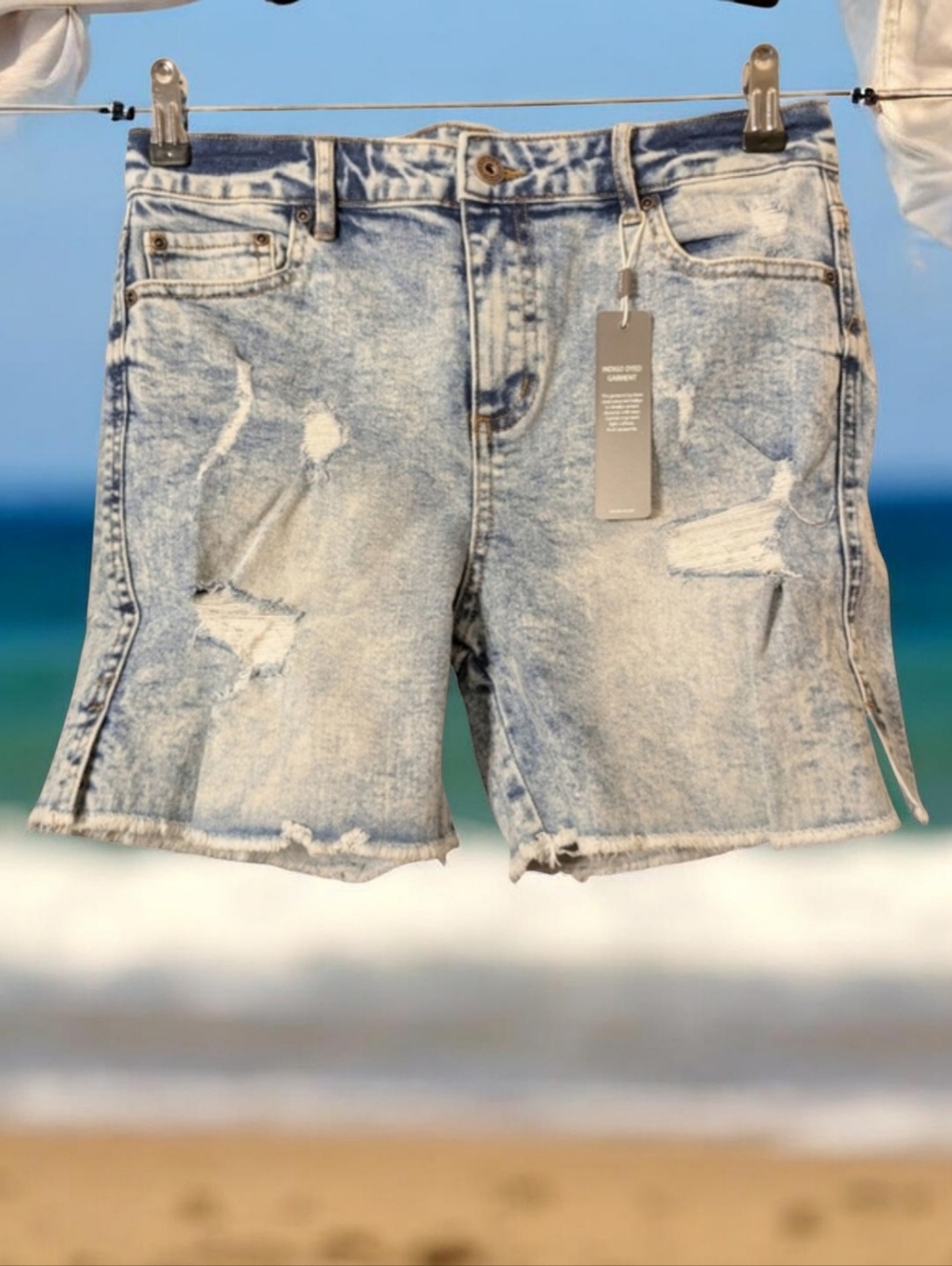 Tractr Distressed Acid Wash Denim Shorts Size 6 NWT